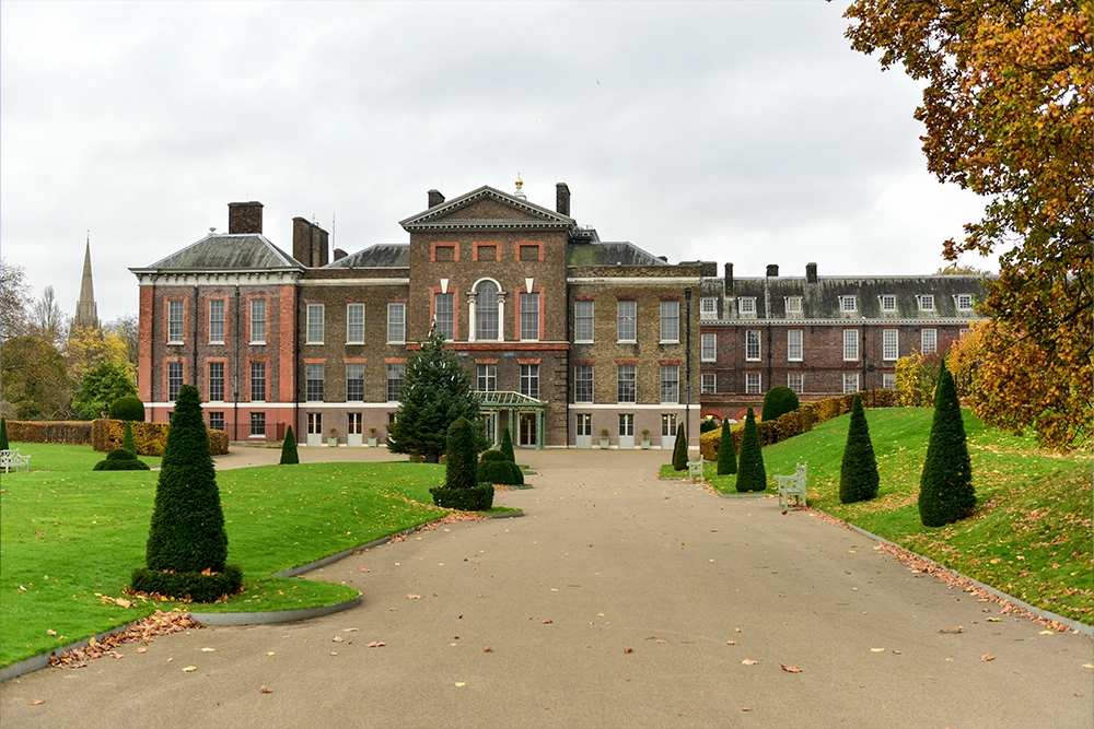 Minibus hire Kensington