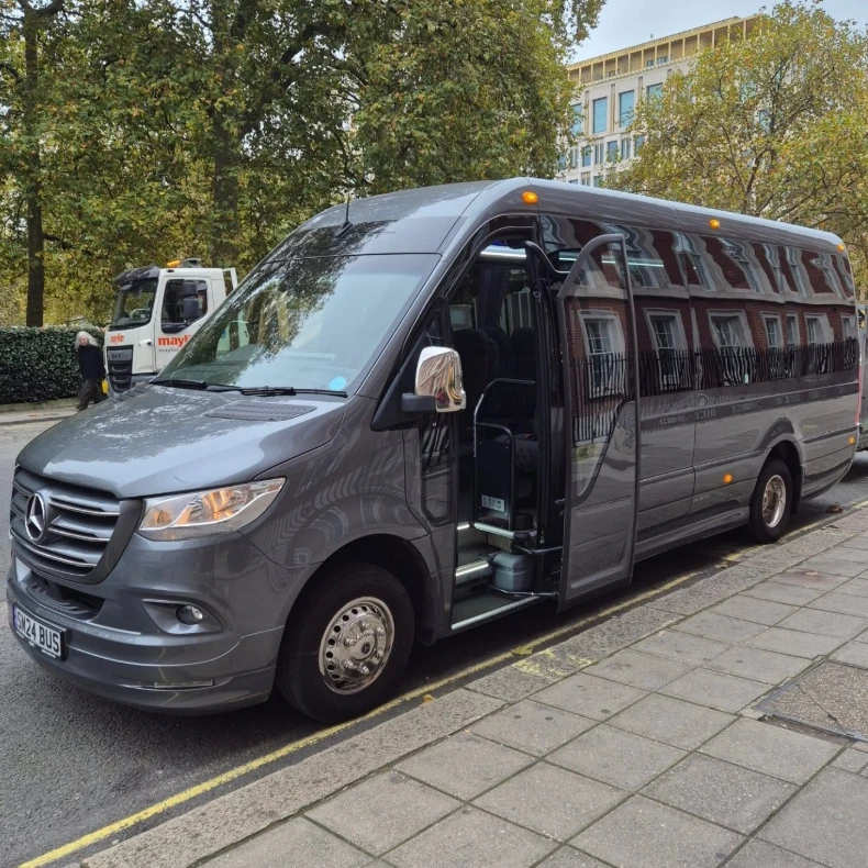 8 Seater Minibus Hire